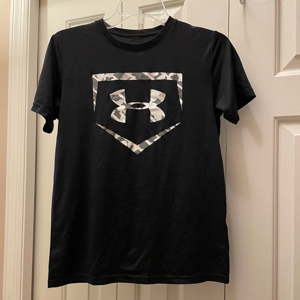 Boys large Under Armour dry fit baseball tee